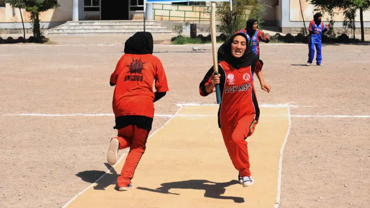 Afghanistan Women Cricket : ഓസ്ട്രേലിയയിൽ അഭയാർത്ഥി ടീം രൂപീകരിക്കാൻ സഹായിക്കണം; ഐസിസിയോട് അഭ്യർത്ഥിച്ച് അഫ്ഗാനിസ്ഥാൻ്റെ വനിതാ ക്രിക്കറ്റർമാർ Afghanistan Women Cricket : ഓസ്ട്രേലിയയിൽ അഭയാർത്ഥി ടീം രൂപീകരിക്കാൻ സഹായിക്കണം; ഐസിസിയോട് അഭ്യർത്ഥിച്ച് അഫ്ഗാനിസ്ഥാൻ്റെ വനിതാ ക്രിക്കറ്റർമാർ