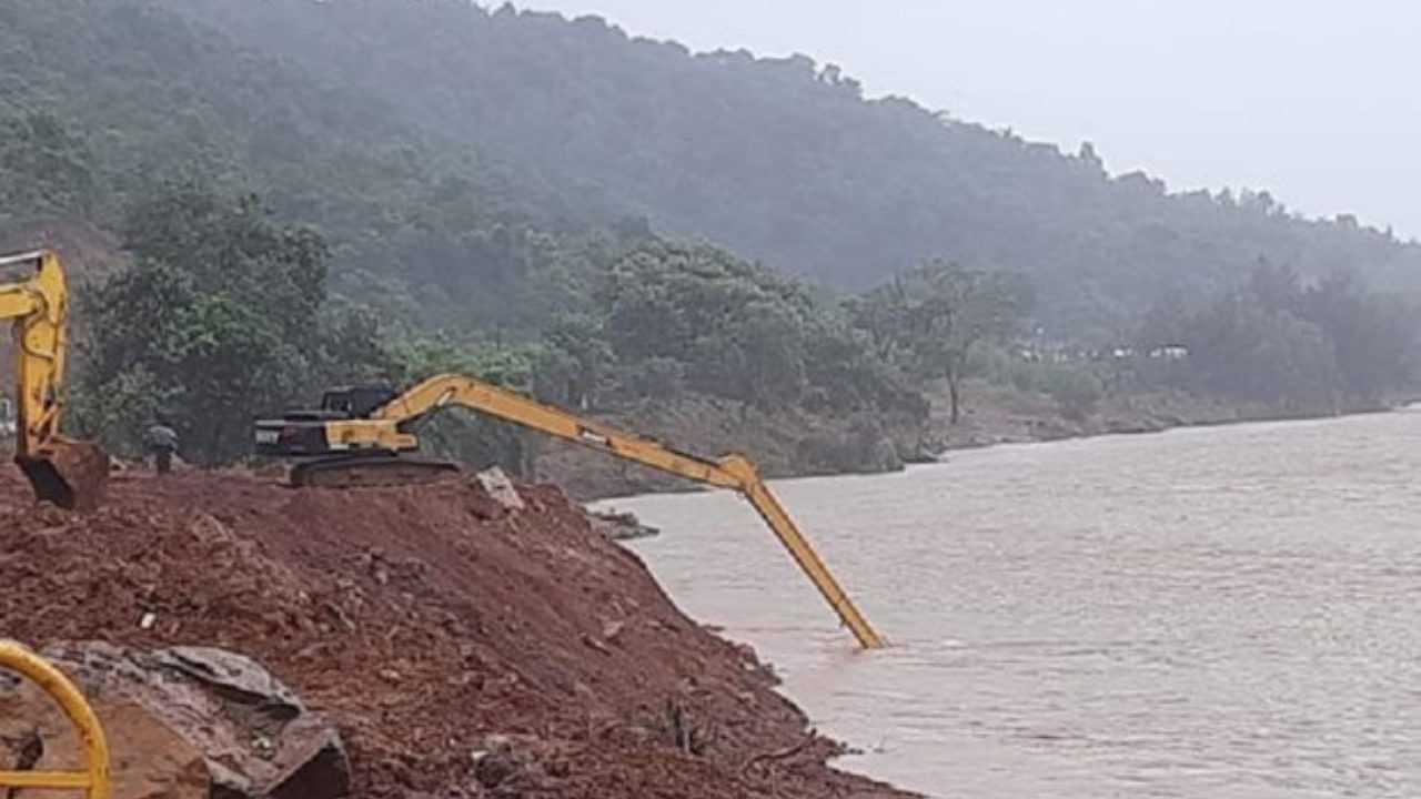 Arjun rescue: പുഴ ചതിച്ചു; മാൽപ സംഘത്തിലൊരാൾ ഒലിച്ചു പോയത് 100 മീറ്റർ, തിരിച്ചെത്തിച്ച് സംഘം