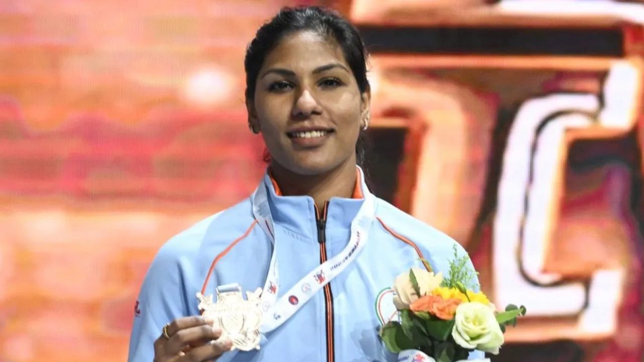 മിക്സഡ് ഡബിൾസ് ടേബിൾ ടെന്നീസ് ടീം, മിക്സഡ് 4*400 റിലേ ടീം, വാൾപ്പയറ്റ് താരം ഭവാനി ദേവി തുടങ്ങിയവരും ഇത്തവണ ഒളിമ്പിക്സിനുണ്ടാവില്ല.