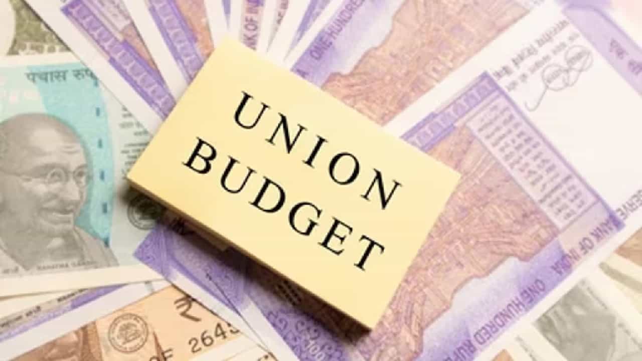 Union Budget 2025: നികുതിഭാരം കൂടുമോ കുറയുമോ? സാധാരണക്കാരന്റെ ജീവിതം  മാറ്റി മറിക്കുന്നതാകുമോ ഇത്തവണത്തെ ബജറ്റ്?