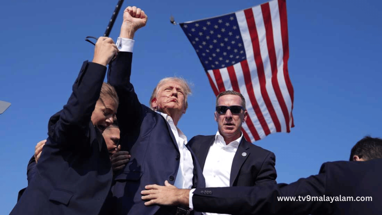 Donald Trump: ഡൊണാൾഡ് ട്രംപിന് നേരെയുള്ള അക്രമണം; 20 കാരനെക്കുറിച്ചുള്ള കൂടുതൽ വിവരങ്ങൾ പുറത്ത് Donald Trump: ഡൊണാൾഡ് ട്രംപിന് നേരെയുള്ള അക്രമണം; 20 കാരനെക്കുറിച്ചുള്ള കൂടുതൽ വിവരങ്ങൾ പുറത്ത്
