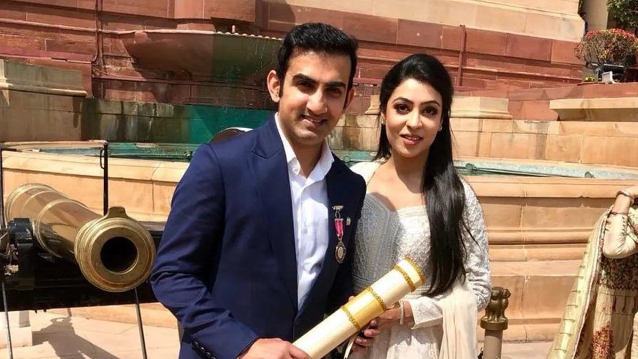 Gautam Gambhir Wife : ഇന്ത്യൻ പരിശീലകൻ ഗൗതം ഗംഭീറിറും ഭാര്യ നടാഷ ജെയ്നും തമ്മിലുള്ള പ്രണയത്തെപ്പറ്റി അറിയേണ്ടത്