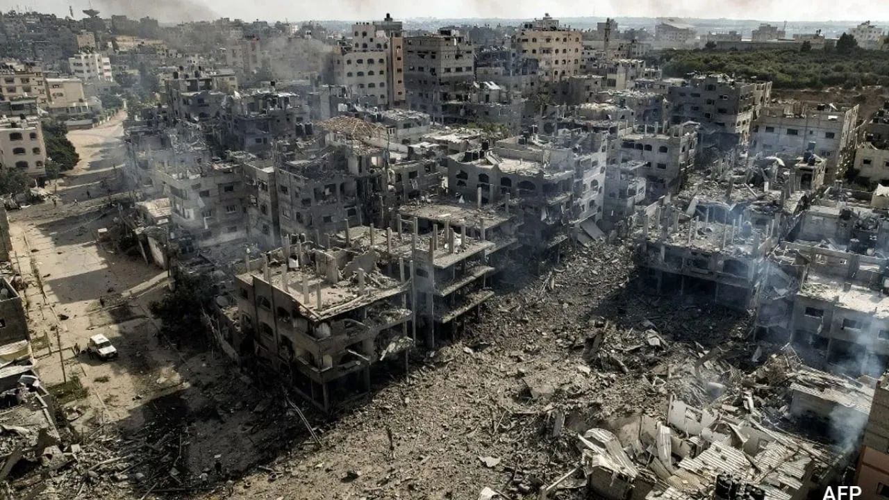 Israel-Hamas War: ബന്ദികളെ എല്ലാം ഇസ്രായേല് ബലി കൊടുത്തു, ഹമാസ് നല്കിയ ഉറപ്പിലായിരുന്നു അതിജീവനം; അനുഭവം പങ്കുവെച്ച് ഇസ്രായേലി യുവതി Israel-Hamas War: ബന്ദികളെ എല്ലാം ഇസ്രായേല് ബലി കൊടുത്തു, ഹമാസ് നല്കിയ ഉറപ്പിലായിരുന്നു അതിജീവനം; അനുഭവം പങ്കുവെച്ച് ഇസ്രായേലി യുവതി