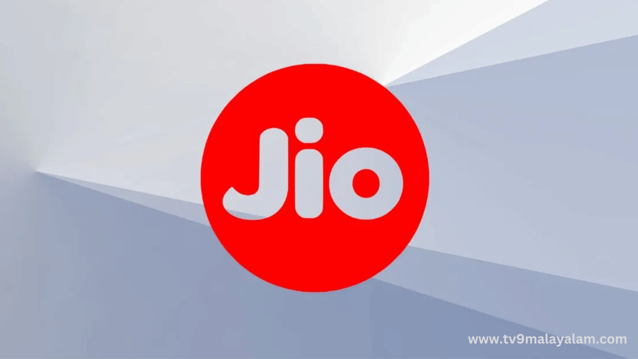 അൺലിമിറ്റഡ് 5ജി ഡാറ്റ ഉപയോഗിക്കാനും ഉപഭോക്താക്കൾക്ക് സാധിക്കുന്നതാണ്. പ്രതിദിനം 100 എസ്എംഎസും അൺലിമിറ്റഡ് വോയ്‌സ് കോളിങ് സൗകര്യവും ഈ പ്ലാനിൽ ഉണ്ടാകും.