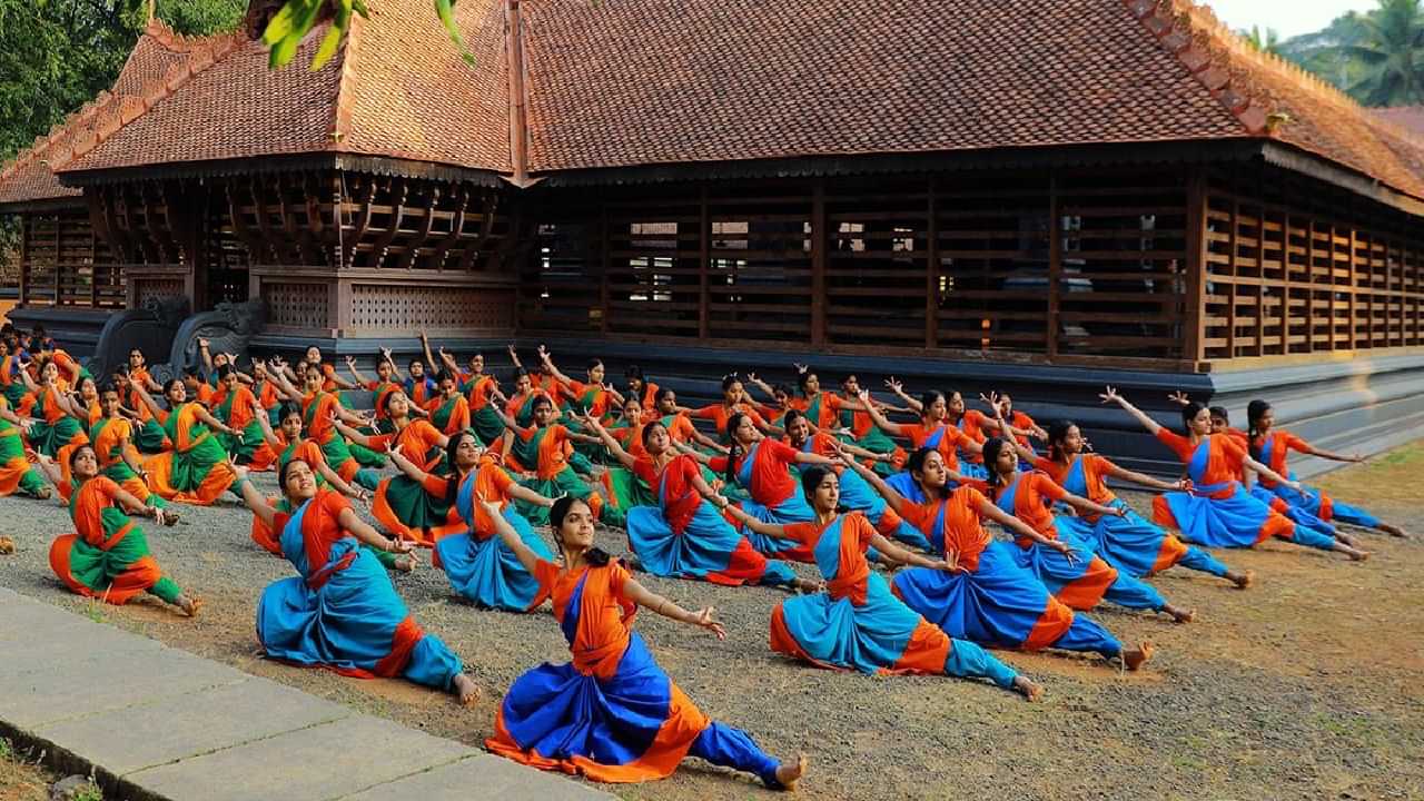 Kerala Kalamandalam: കേരള കലാമണ്ഡലത്തില്‍  ആഴ്ചയിലൊരിക്കല്‍ മാംസാഹാരം; അധ്യാപകര്‍ക്ക് അതൃപ്തി