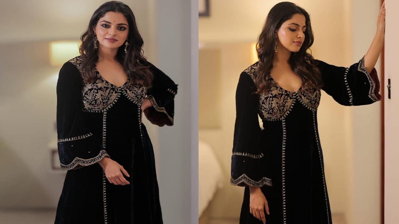 നിലപാട് കൊണ്ടും അഭിനയം കൊണ്ടും ഏറെ ശ്രദ്ധിക്കപ്പെട്ട നിഖിലയുടെ ഫോട്ടോകള്‍ക്കും നല്ല അഭിപ്രായമാണ് സോഷ്യല്‍ മീഡിയയില്‍ നിന്ന് ലഭിക്കാറ്. മേക്കപ്പില്ലാതെയുള്ള താരത്തിന്റെ ഫോട്ടോ കണ്ടാലും എന്ത് സുന്ദരിയാണെന്നാണ് ആരാധകര്‍ പറയുന്നത്. 
Instagram Image