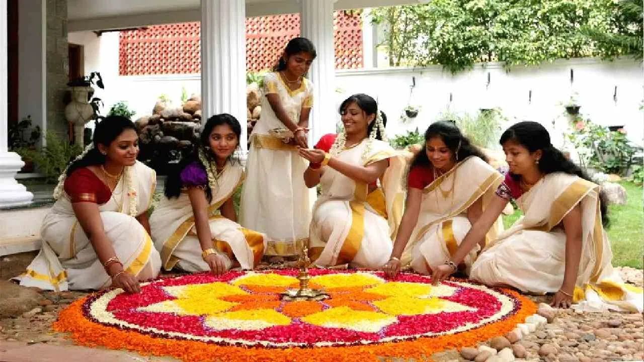 Onam Dress Ideas: ഓണം കളറാക്കാന് ഡ്രസ് സെറ്റായോ? ഈ വര്ഷം അല്പം നാടനായാലോ? Onam Dress Ideas: ഓണം കളറാക്കാന് ഡ്രസ് സെറ്റായോ? ഈ വര്ഷം അല്പം നാടനായാലോ?