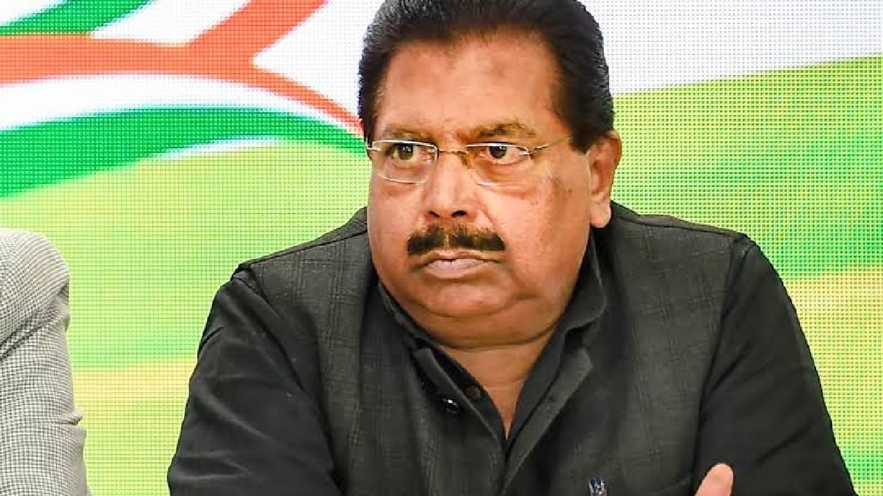 PSC Bribery: പിഎസ്സി കോഴ വിവാദം; പിസി ചാക്കോയും പണം കൈപ്പറ്റി? ശബ്ദരേഖ പുറത്ത് PSC Bribery: പിഎസ്സി കോഴ വിവാദം; പിസി ചാക്കോയും പണം കൈപ്പറ്റി? ശബ്ദരേഖ പുറത്ത്