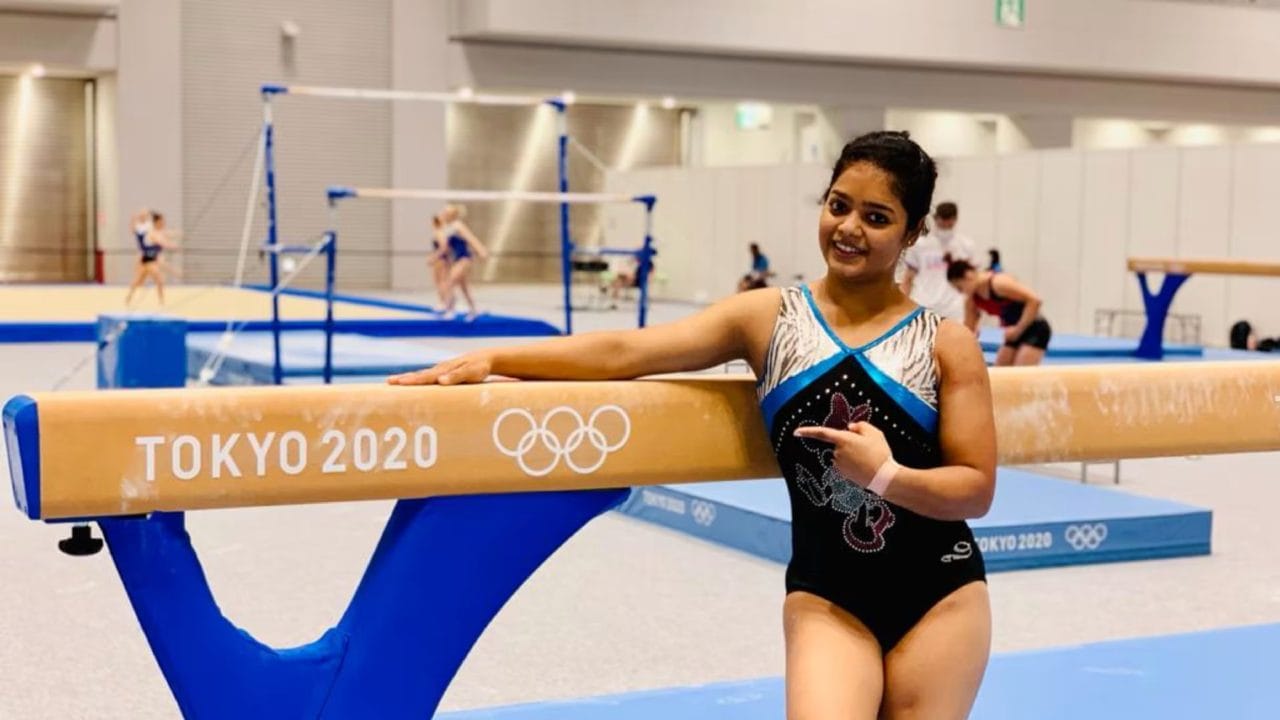 പ്രണതി നായക് (ജിംനാസ്റ്റിക്സ്)-  കഴിഞ്ഞ ഒളിമ്പിക്സിൽ മത്സരിച്ച പ്രണതിക്ക് ഇത്തവണ ഒളിമ്പിക്സ് യോഗ്യത നേടാനായില്ല. എഫ്ഐജി അപ്പാരറ്റസ് വേൾഡ് കപ്പ് 2024 സീരീസിലേക്കുള്ള യോഗ്യതയായിരുന്നു ഒളിമ്പിക്സിനും വേണ്ടിയിരുന്നത്. ഇത് നേടാൻ താരത്തിനു കഴിഞ്ഞില്ല.