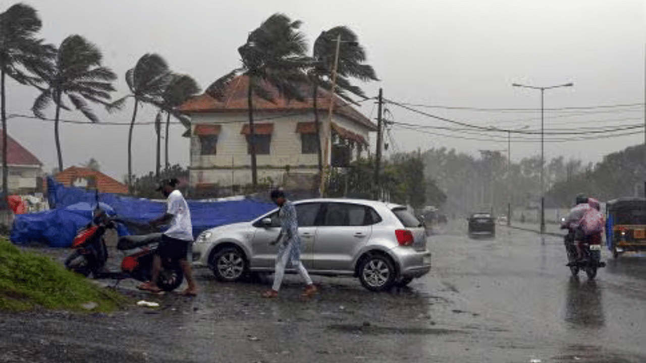 Kerala Rain Alert: അതിതീവ്ര മഴ മുന്നറിയിപ്പ്; അഞ്ച് ജില്ലകളിൽ റെഡ് അലർട്ട്, ജാഗ്രത