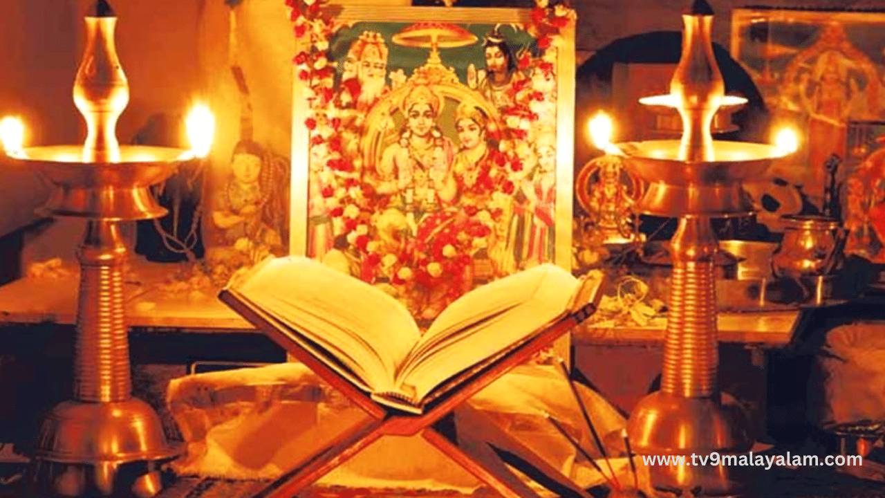 ഭക്തിസാന്ദ്രമായ രാമായണ മാസത്തിന് നാളെ തുടക്കമാകും. ഹൈന്ദവ വിശ്വാസ പ്രകാരം വളരെ പുണ്യമായ മാസമാണ് കർക്കടകം. വളരെയധികം ദുഖദുരിതങ്ങൾ ഏറുന്ന മാസമായ കർക്കടകത്തെ പഞ്ഞമാസമെന്നാണ് കേരളീയർ വിശേഷിപ്പിക്കുന്നത്. ഇതിനെ മറികടക്കാനാണ് പൂർവ്വികർ രാമായണ പാരായണ മാസമായി കർക്കടകം ആചരിച്ചുതുടങ്ങിയത്.