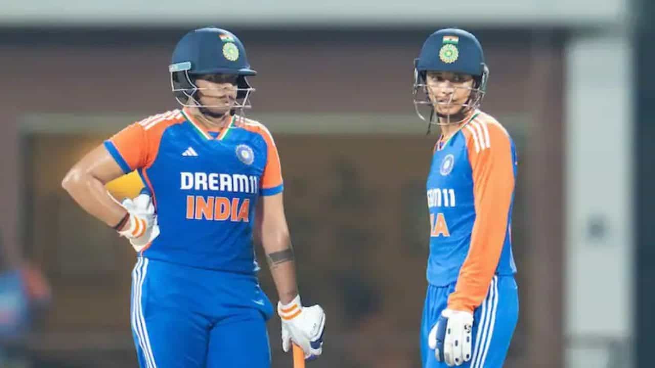Womens Asia Cup 2024: ബൗളർമാരും ഓപ്പണർമാരും തിളങ്ങി; പാകിസ്താനെ വീഴ്ത്തി ഏഷ്യാ കപ്പിൽ ഇന്ത്യക്ക് ജയത്തുടക്കം Womens Asia Cup 2024: ബൗളർമാരും ഓപ്പണർമാരും തിളങ്ങി; പാകിസ്താനെ വീഴ്ത്തി ഏഷ്യാ കപ്പിൽ ഇന്ത്യക്ക് ജയത്തുടക്കം