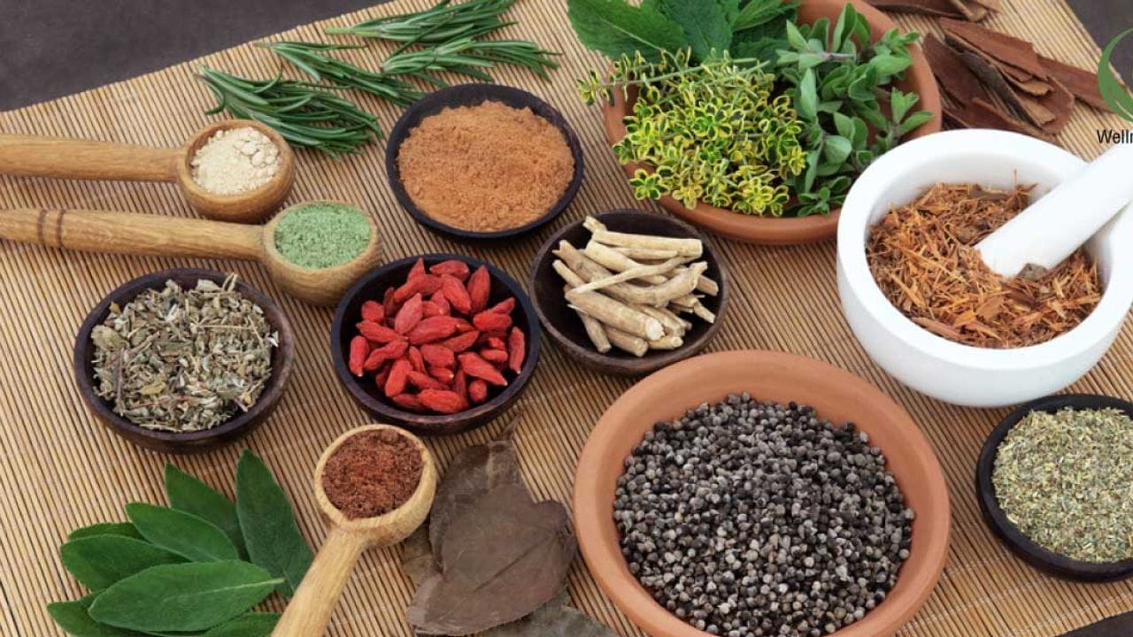 അരി കഴുകി 1 ലിറ്റർ വെള്ളത്തിൽ തിളപ്പിക്കുക. ഉലുവ ചേർത്ത് തിളപ്പിക്കുക. തിളച്ചുകഴിഞ്ഞാൽ, തേങ്ങാപ്പാൽ ഒഴിക്കുക‌. തിളച്ചു തുടങ്ങുന്നത് വരെ കാത്തിരിക്കുക.