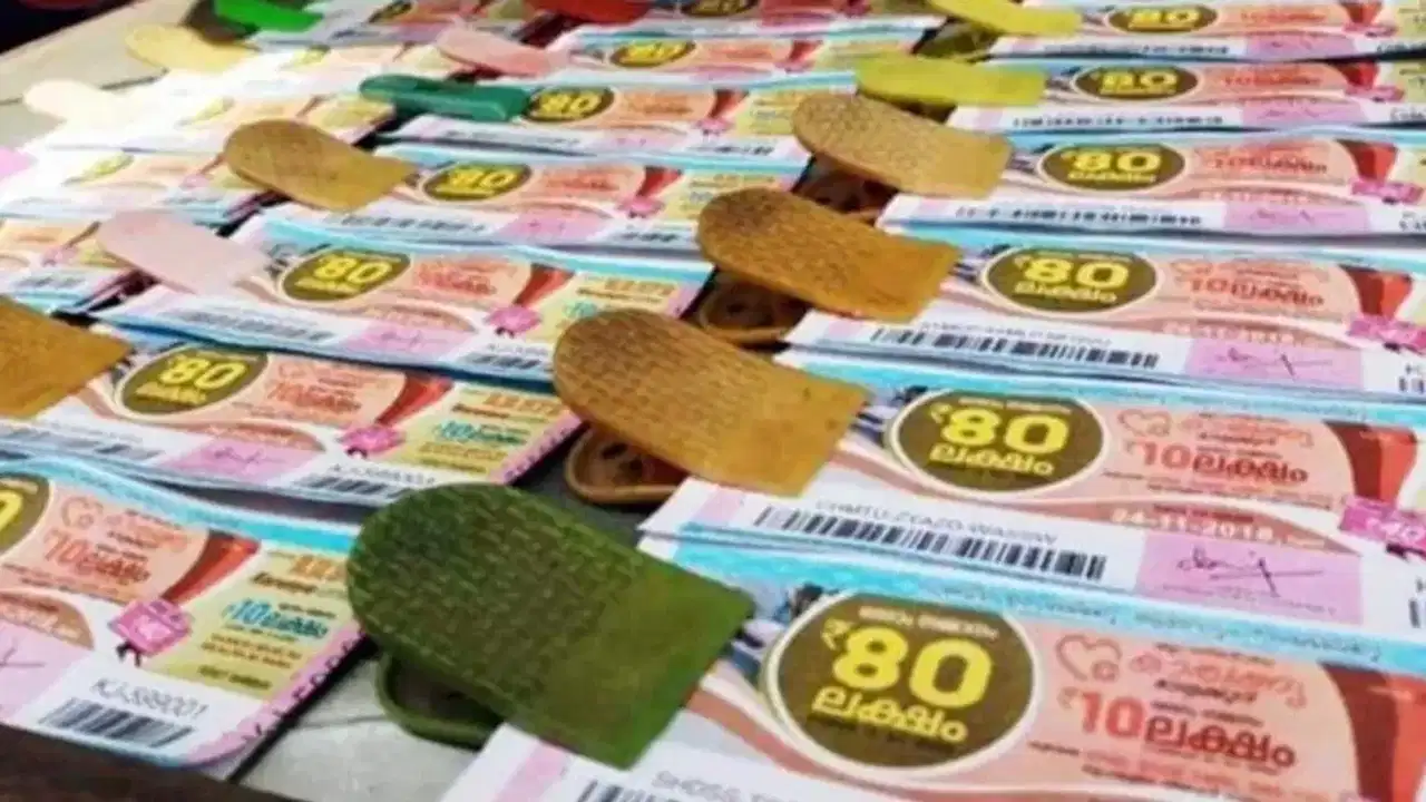 Kerala Lottery : ലോട്ടറി ഫാൻസിന്റെ പ്രാർത്ഥന കേട്ട് സർക്കാർ; ഭാഗ്യക്കുറിവില തത്കാലം കൂടില്ല