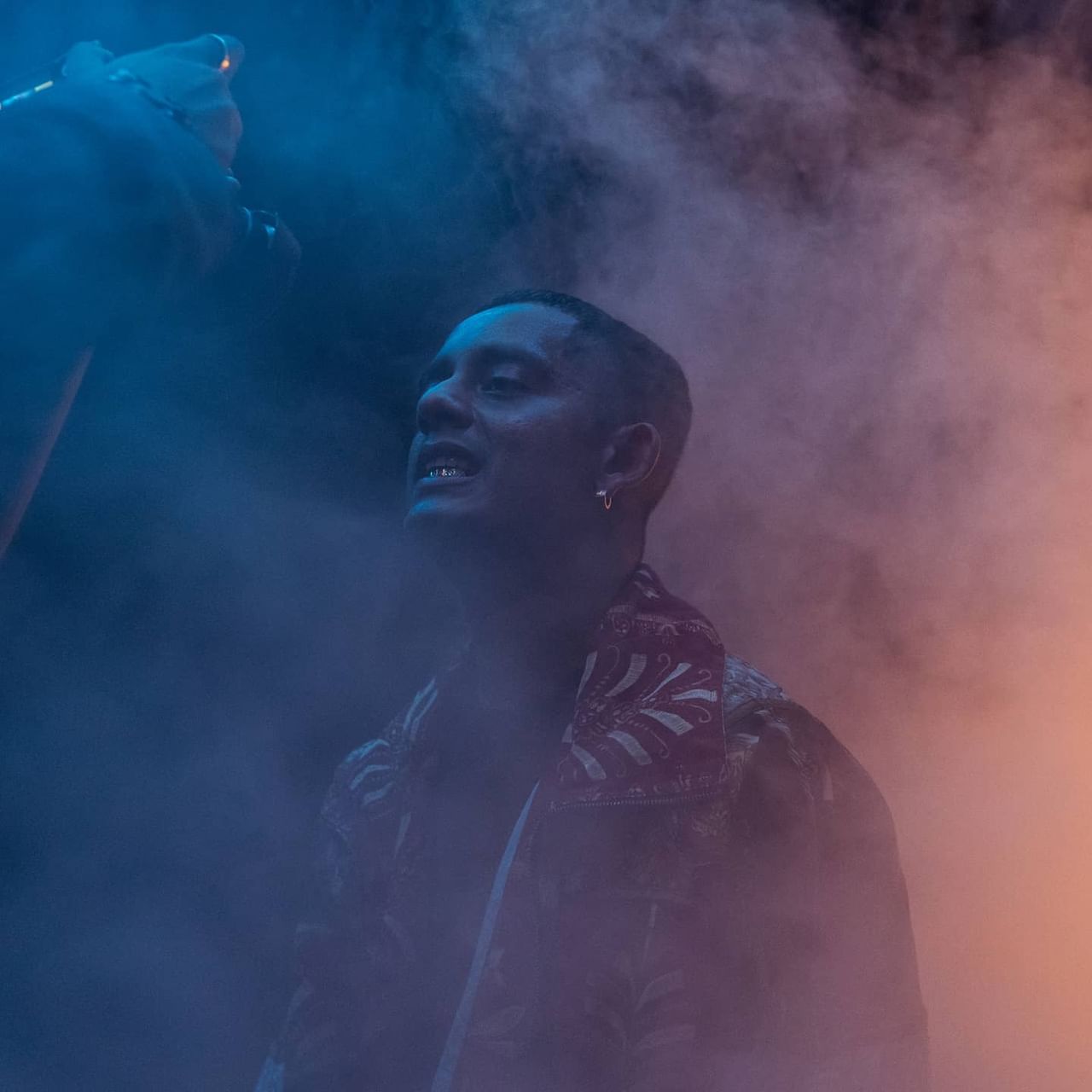 ജോലിയിൽ പ്രവേശിച്ചെങ്കിലും സൂരജ് തൻ്റെ റാപ്പ് സംഗീത മേഖലയെ വിടാൻ തയ്യാറായില്ല. പിന്നീട് ബെംഗളൂരു അസ്ഥാനമാക്കി ചെറിയ പരിപാടികളിൽ ഫ്രീ സ്റ്റൈൽ റാപ്പുകൾ സൂരജ് അവതരിപ്പിച്ചു. റാപ്പ് സംഗീതത്തിൽ കൂടുതൽ ശ്രദ്ധ നൽകി ഹനുമാൻകൈൻഡ് പേരും സൂരജ് സ്വീകരിച്ചു. (Image Courtesy : Hanumankind Instagram)