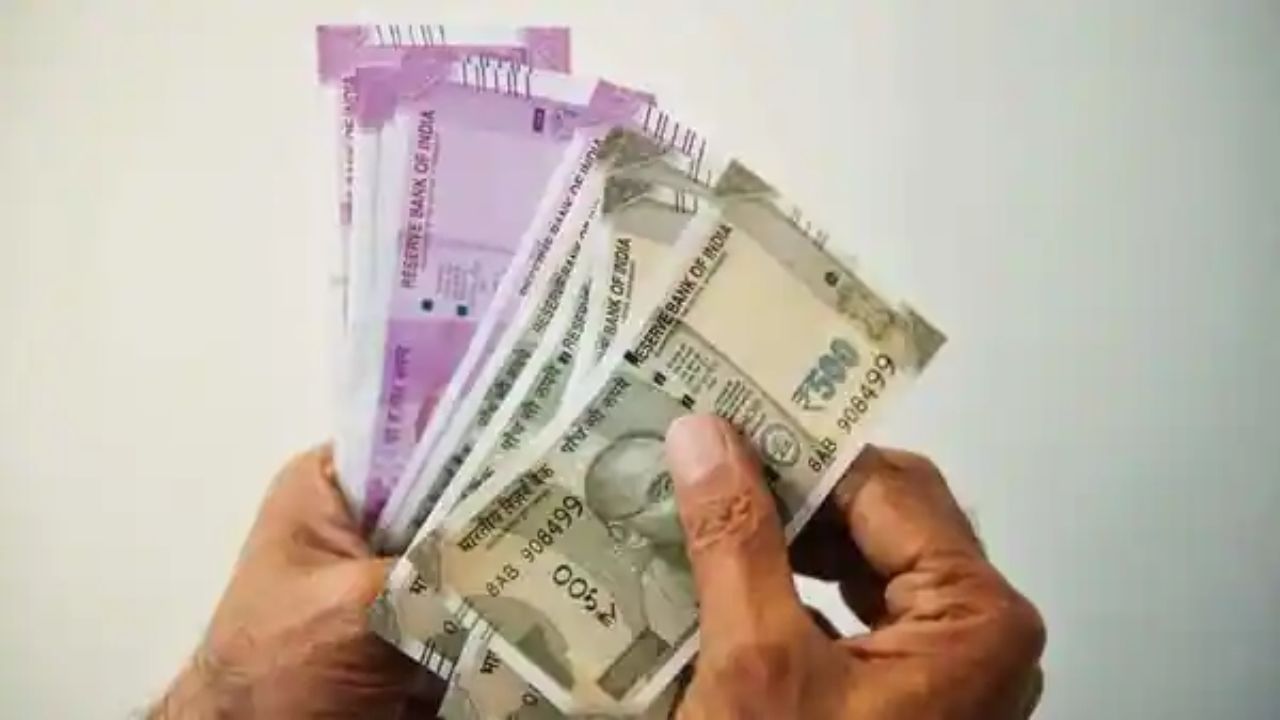 Women Bank Deposit: സ്ത്രീകളുടെ പണമെല്ലാം ആവിയാവുകയാണോ? അക്കൗണ്ടുണ്ട് പക്ഷെ ഡെപ്പോസിറ്റില്ല Women Bank Deposit: സ്ത്രീകളുടെ പണമെല്ലാം ആവിയാവുകയാണോ? അക്കൗണ്ടുണ്ട് പക്ഷെ ഡെപ്പോസിറ്റില്ല