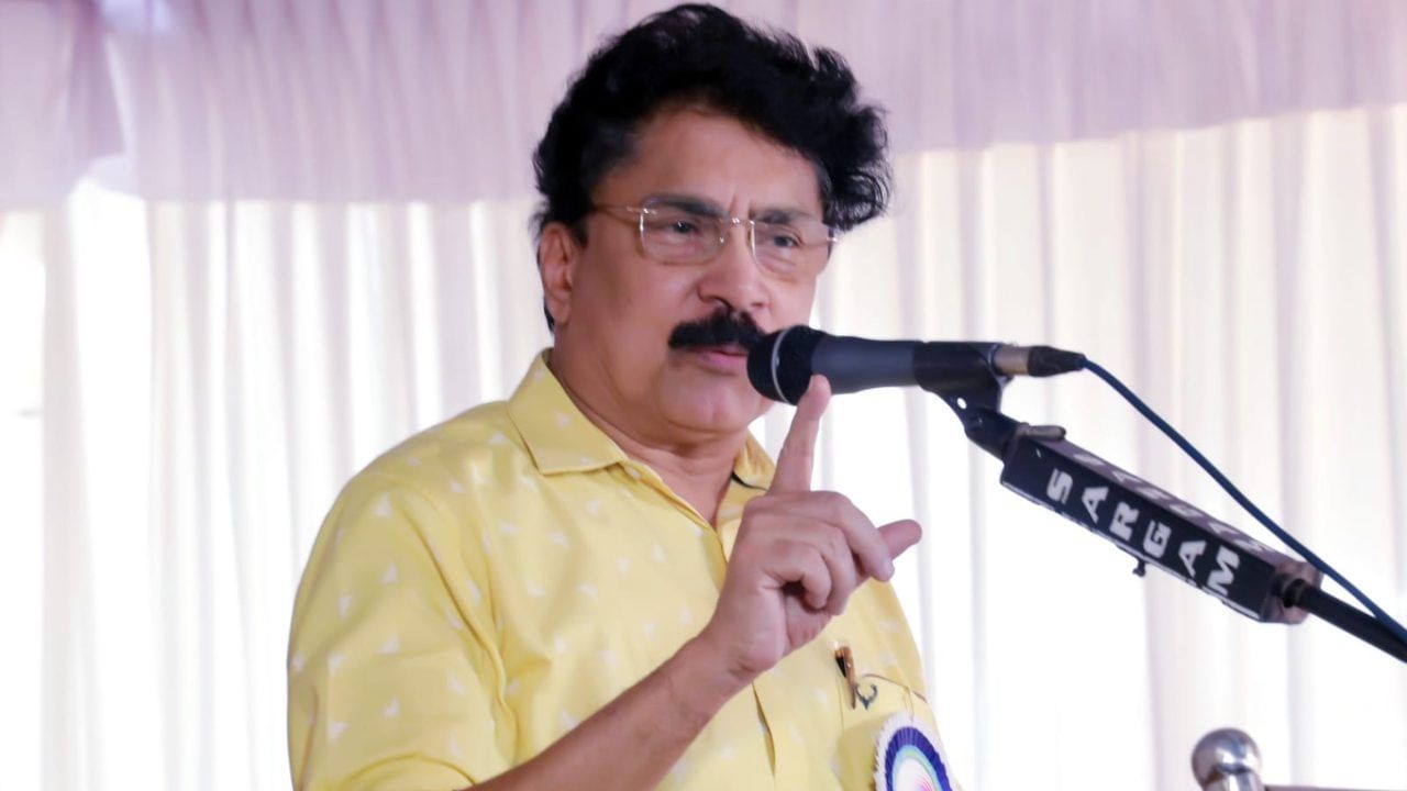 PK Sasi: പികെ ശശി ഇനി പ്രവർത്തകൻ മാത്രം, പദവികൾ നഷ്ടമാകും; അംഗീകരിച്ച് സിപിഎം PK Sasi: പികെ ശശി ഇനി പ്രവർത്തകൻ മാത്രം, പദവികൾ നഷ്ടമാകും; അംഗീകരിച്ച് സിപിഎം