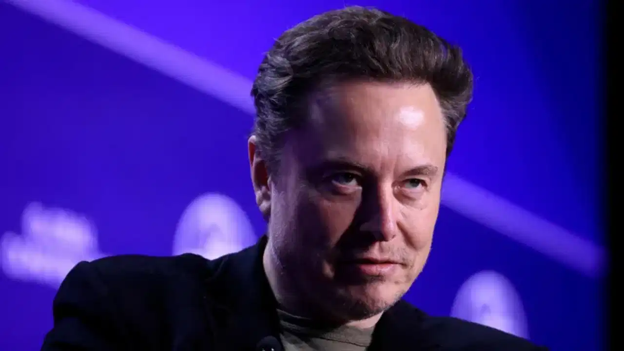 Elon Musk: റഷ്യൻ ചാരന്മാർ ഇലോൺ മസ്കിനെയും ലക്ഷ്യമിട്ടു; വെളിപ്പെടുത്തലുമായി മുൻ എഫ്ബിഐ ഏജന്റ്