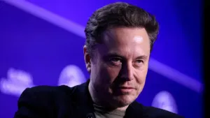 Elon Musk: റഷ്യൻ ചാരന്മാർ ഇലോൺ മസ്കിനെയും ലക്ഷ്യമിട്ടു; വെളിപ്പെടുത്തലുമായി മുൻ എഫ്ബിഐ ഏജന്റ് Elon Musk: റഷ്യൻ ചാരന്മാർ ഇലോൺ മസ്കിനെയും ലക്ഷ്യമിട്ടു; വെളിപ്പെടുത്തലുമായി മുൻ എഫ്ബിഐ ഏജന്റ്