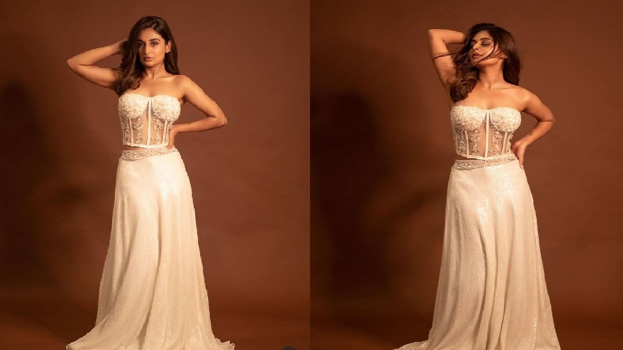 എസ്തറിന്റെ അച്ഛന് വയനാട്ടില്‍ ഒരു ഹോം സ്‌റ്റേ ഉണ്ട്. ഒരേസമയം, വീടും ടൂറിസ്റ്റ് കേന്ദ്രവുമായാണ് ഇത് പ്രവര്‍ത്തിക്കുന്നത്.
Instagram Image