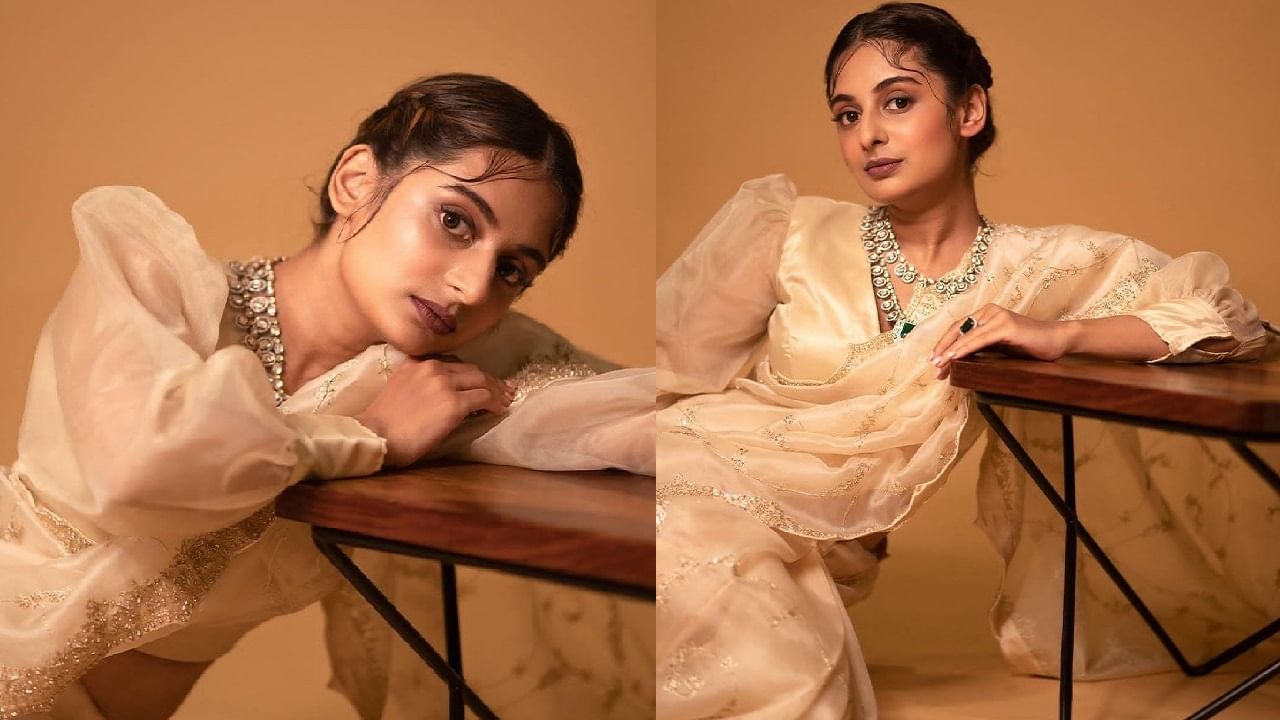 അന്നത്തെ അവസ്ഥയല്ല ഇന്ന് വയനാടിന്റേത്. ഉറങ്ങാന്‍ കിടന്ന പലരും ഇനിയൊരിക്കലും ഉണരാത്ത ഉറക്കത്തിലേക്കാണ് യാത്ര പോയത്. തനിക്കറിയാവുന്നവര്‍ സുരക്ഷിതരാണോ അല്ലയോ എന്ന് എസ്തറും തിരക്കി.
Instagram Image