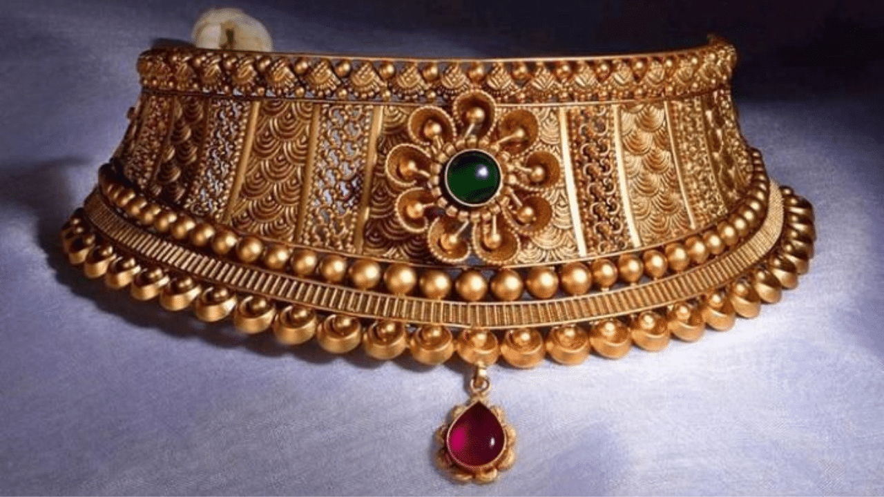 Gold Rate Today: സ്വർണ്ണ വിലയിൽ നേരിയ ആശ്വാസം; വെള്ളി വില മാറ്റമില്ലാതെ തുടരുന്നു Gold Rate Today: സ്വർണ്ണ വിലയിൽ നേരിയ ആശ്വാസം; വെള്ളി വില മാറ്റമില്ലാതെ തുടരുന്നു