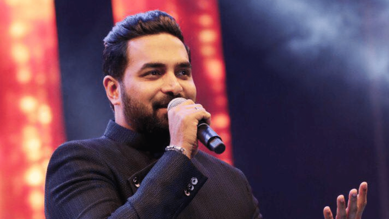 Gopi Sundar : പോസ്റ്റിനു താഴെ അതിരുവിട്ട കമൻ്റുകൾ; കേസ് കൊടുത്ത് ഗോപി സുന്ദർ Gopi Sundar : പോസ്റ്റിനു താഴെ അതിരുവിട്ട കമൻ്റുകൾ; കേസ് കൊടുത്ത് ഗോപി സുന്ദർ