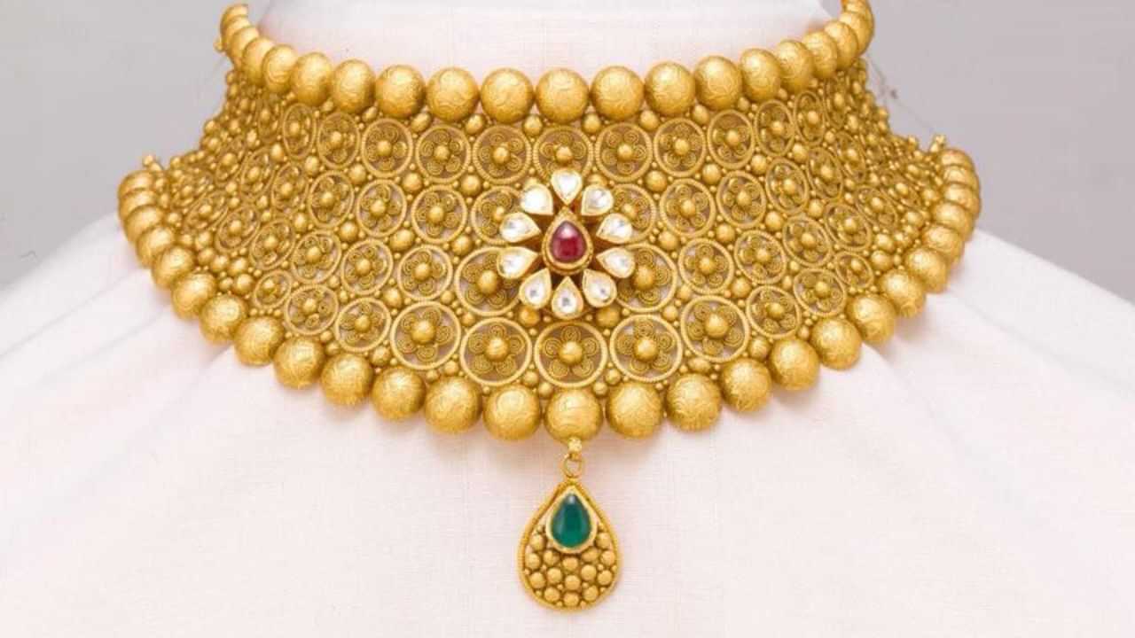 Kerala Gold Price: എന്നാലും ഇങ്ങനെ മോഹിപ്പിക്കാതെ തങ്കമേ; ആടാതെ ഉലയാതെ സ്വര്‍ണവില