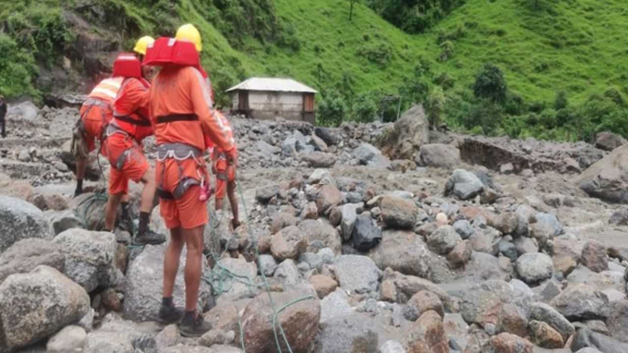 Himachal Pradesh Cloudburst : ഷിംലയിലും കുളുവിലും മേഘവിസ്ഫോടനം; 50 ഓളം പേരെ കാണാതായി