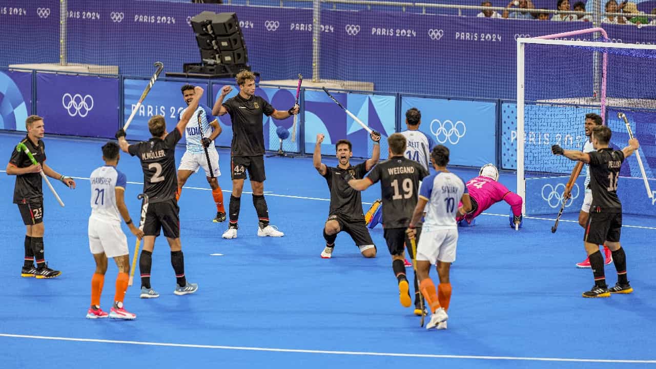Olympics 2024: ഹൃദയം നുറുങ്ങുന്ന തോല്വി; ജര്മനിയോട് പൊരുതി ജയിക്കാനായില്ല, ഹോക്കിയില് ഇന്ത്യയ്ക്ക് തോല്വി Olympics 2024: ഹൃദയം നുറുങ്ങുന്ന തോല്വി; ജര്മനിയോട് പൊരുതി ജയിക്കാനായില്ല, ഹോക്കിയില് ഇന്ത്യയ്ക്ക് തോല്വി