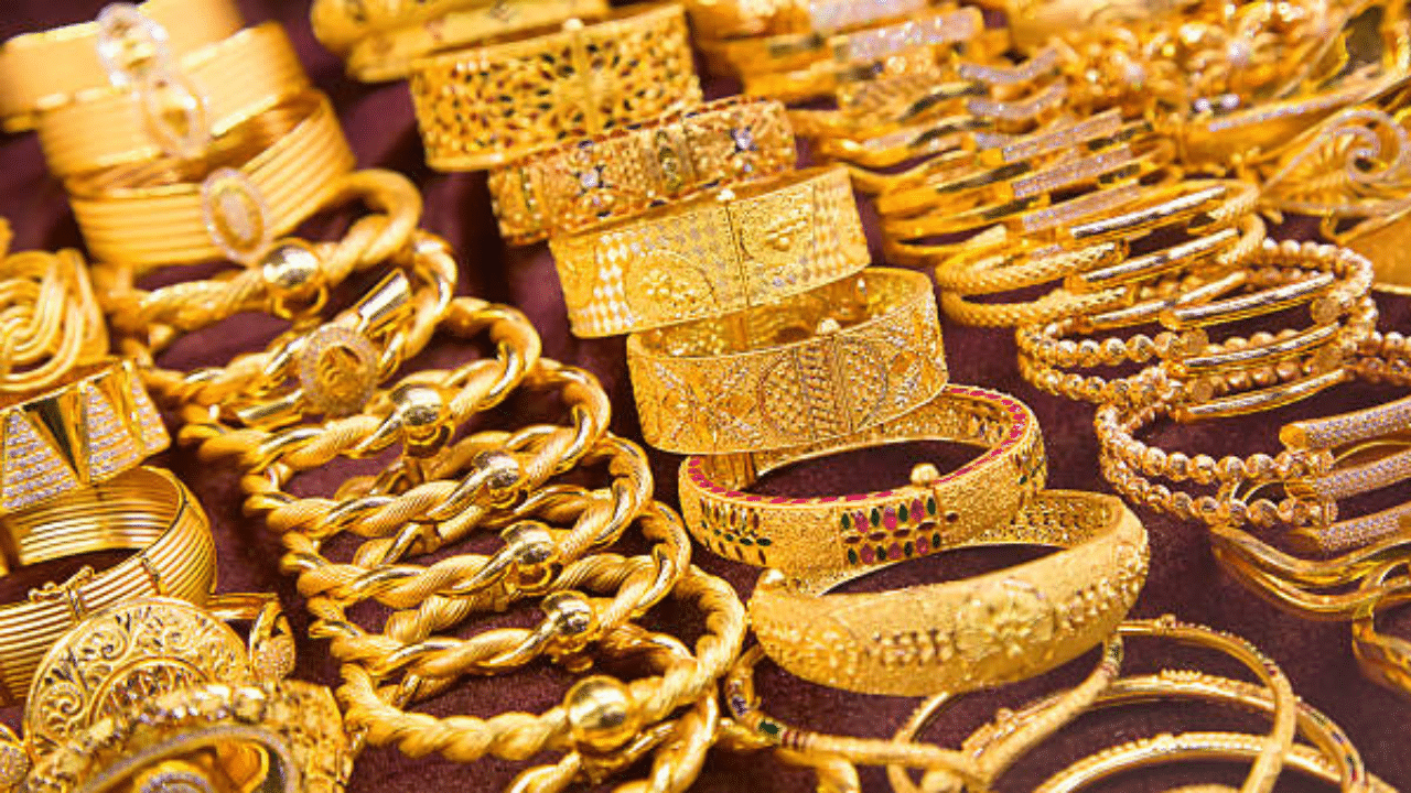 Kerala Gold Price: ആശ്വസിക്കാൻ വകയില്ല… മാറ്റമില്ലാതെ സ്വർണവില; ഇന്നത്തെ നിരക്ക് അറിയാം Kerala Gold Price: ആശ്വസിക്കാൻ വകയില്ല… മാറ്റമില്ലാതെ സ്വർണവില; ഇന്നത്തെ നിരക്ക് അറിയാം