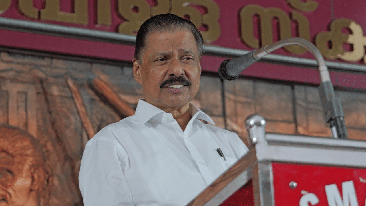 M V Govindhan: ‘ഉമ്മൻ ചാണ്ടി അടക്കം പലരുടെയും പേരിൽ കേസുണ്ടായി, അവരൊന്നും രാജിവെച്ചില്ല’; പ്രതികരണവുമായി എം വി ഗോവിന്ദൻ