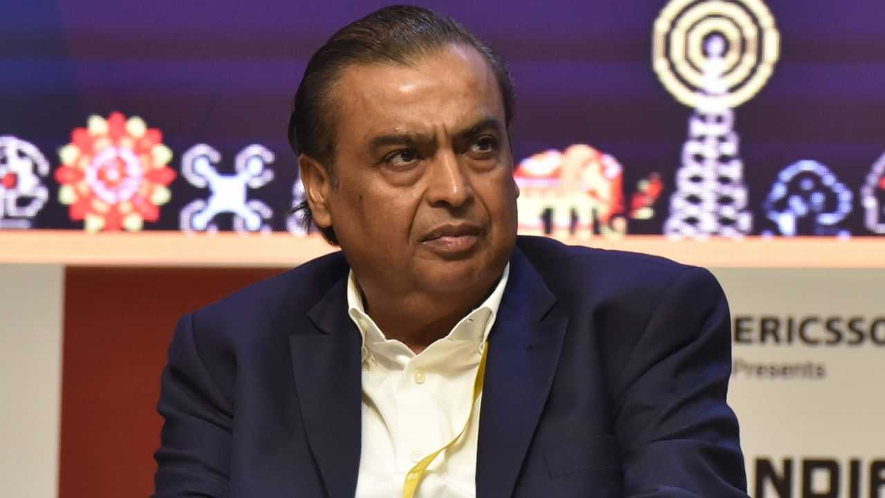 Mukesh Ambani Salary: 2020 മുതല്‍ അഞ്ച് പൈസ പോലും ശമ്പളം വാങ്ങുന്നില്ല, ഓഹരികള്‍ വില്‍ക്കുന്നുമില്ല; അംബാനി പിന്നെ എങ്ങനെ ജീവിക്കുന്നു?