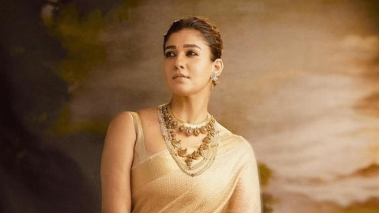 'ലേഡി സൂപ്പർസ്റ്റാർ' എന്ന് വിളിക്കപ്പെടുന്ന നയൻതാര ഷോയിൽ വന്നാൽ ഷോയ്ക്ക് ഒരു പുതിയ ചലനം കൊണ്ടുവരാൻ ആകുമെന്നാണ് ആരാധകരുടെ അഭിപ്രായം. പുറത്തുവരുന്ന റിപ്പോർട്ടുകൾ പ്രകാരം ബിബി തമിഴിന്റെ നിർമ്മാണ കമ്പനി നയൻതാരയെ ഷോ ഹോസ്റ്റ് ചെയ്യാൻ സമീപിച്ചിട്ടുണ്ട്.
