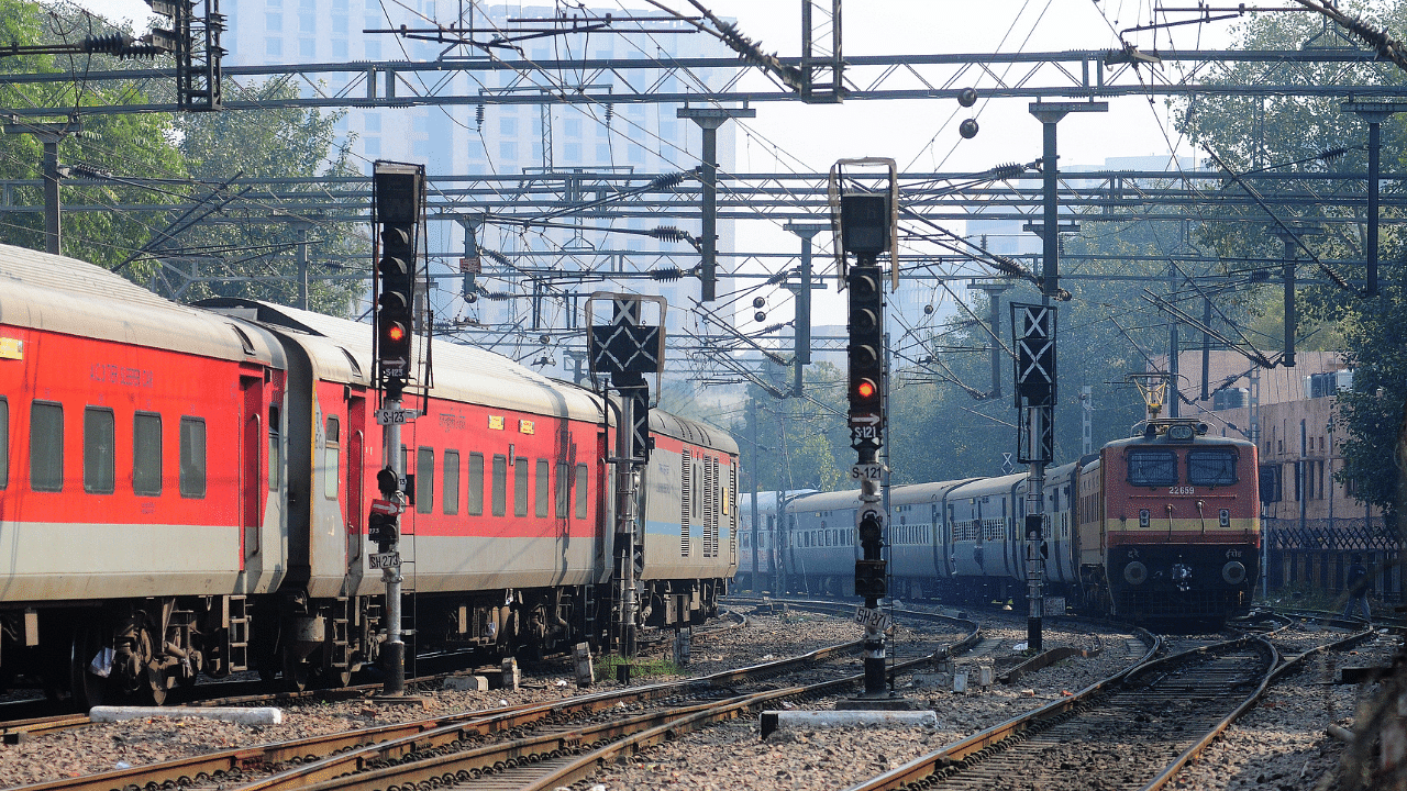 Onam Special Train: ഓണം ഓണാക്കാൻ... സ്പെഷ്യൽ ട്രെയിൻ; സ്റ്റോപുകൾ, സർവീസുകൾ, കൂടുതലറിയാം