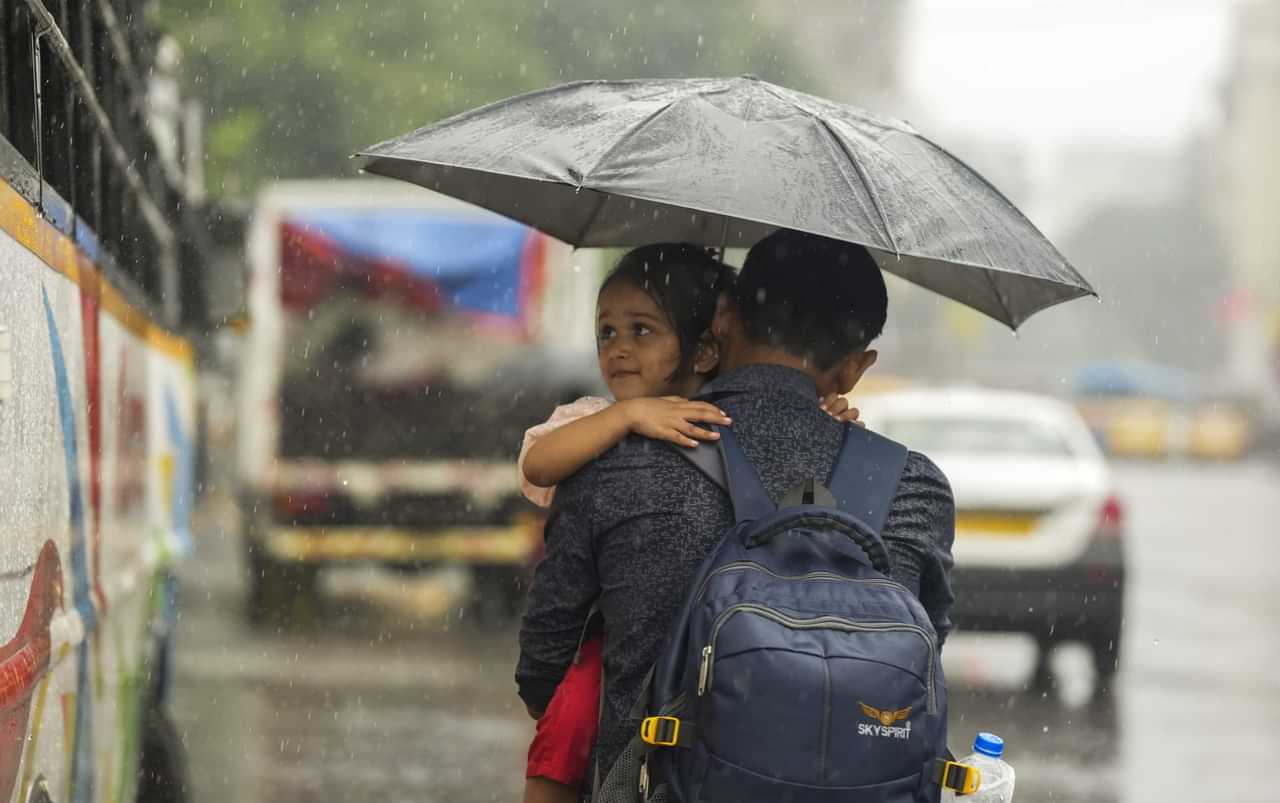 Kerala rain alert : വീണ്ടും മഴ ശക്തമാകും: വടക്കന്‍ ജില്ലകളിൽ ഓറഞ്ച് അലര്‍ട്ട്