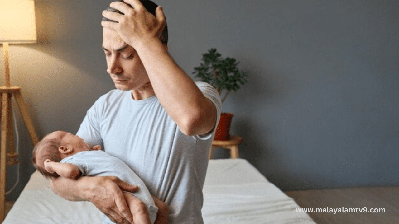 പുരുഷന്മാരിലെ ടെസ്റ്റോസ്റ്റിറോൺ എന്ന ഹോർമോൺ അളവിൽ ഉണ്ടാകുന്ന വ്യത്യാസമാണ് അവരെ വിഷാദത്തിലേക്ക് നയിക്കുന്നത്. പങ്കാളി ഗർഭണിയായിരിക്കുന്ന അവസ്ഥയിലോ പ്രസവശേഷമോ പുരുഷന്മാരിൽ ടെസ്റ്റോസ്റ്റിറോൺ ഹോർമോൺ അളവിൽ വ്യത്യാസപ്പെടുന്നതായി പഠനങ്ങൾ കണ്ടെത്തിയിട്ടുണ്ട്. (Image Credits: Freepik)
