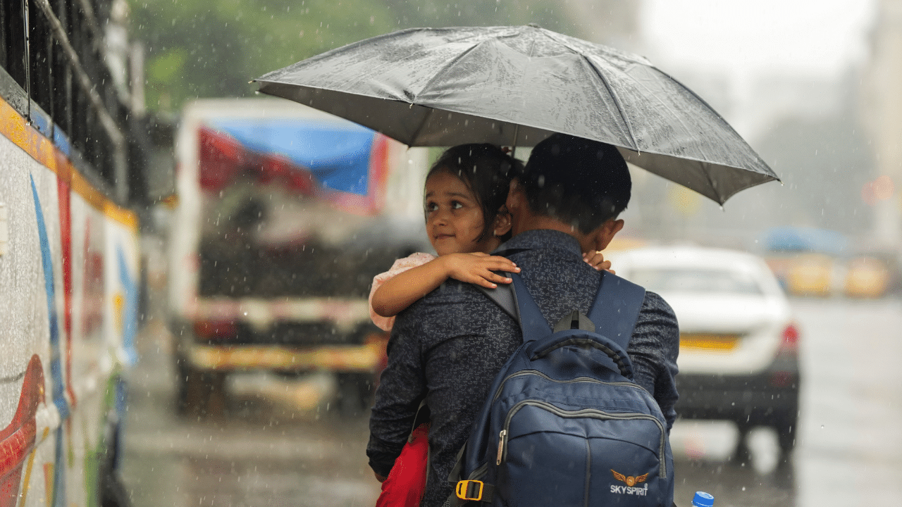 Kerala Rain Alert: സംസ്ഥാനത്ത് വീണ്ടും മഴ ശക്തമാകുന്നു; ഇന്ന് മൂന്ന് ജില്ലകളിൽ യെല്ലോ അലർട്ട്