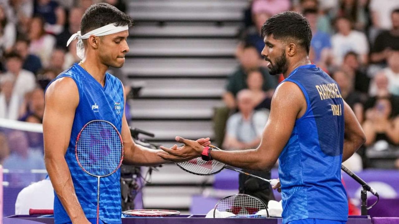 പുരുഷ ഡബിൾസിൽ ഇന്ത്യയുടെ ഉറച്ച മെഡൽ പ്രതീക്ഷയായിരുന്ന സാത്വിക് സായ്‌രാജ് - ചിരാഗ് ചെട്ടി സഖ്യം മലേഷ്യൻ ജോഡിയായ ആരോണ്‍ ചിയ- സോഹ് വൂയ് യിക് സഖ്യത്തോടാണ് പരാജയപ്പെട്ടത്. സ്കോർ 21-13, 14-21, 16-21.