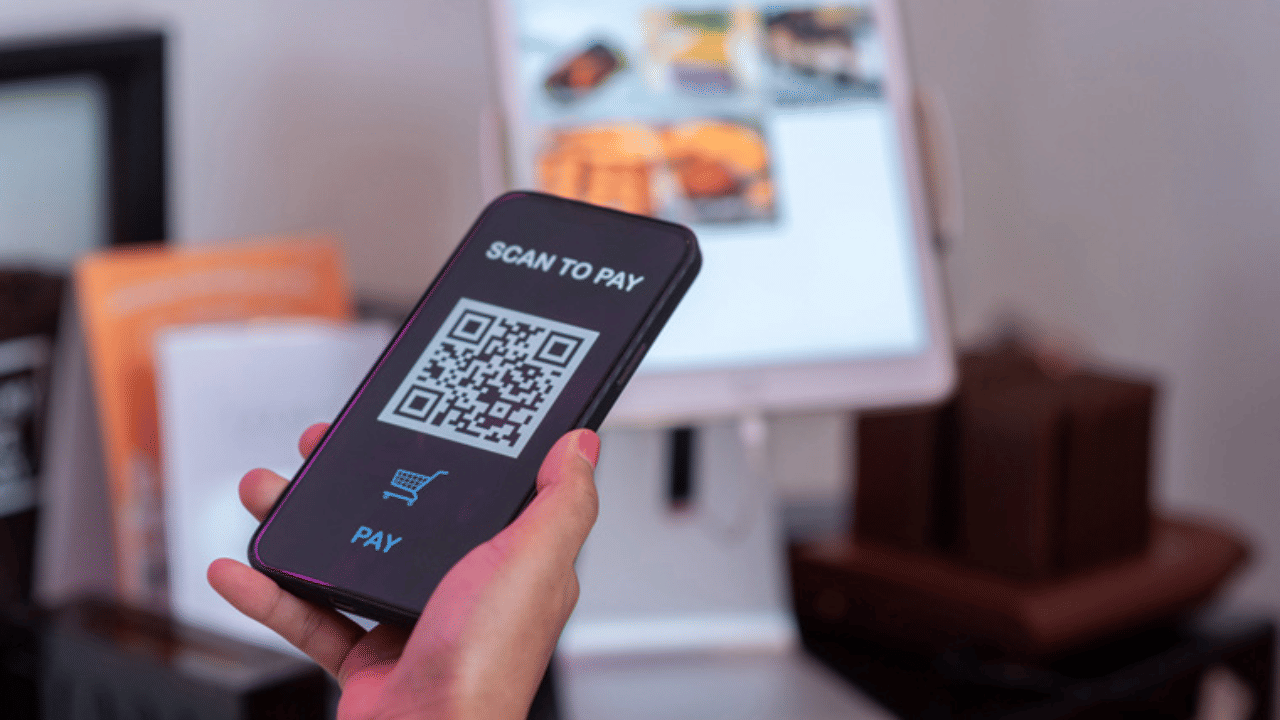 അതേസമയം യുപിഐ ഇടപാടുകളുടെ സ്വീകാര്യതയും മാസന്തോറും രാജ്യത്ത് കൂടി വരികയാണ്. ജൂലൈ മാസത്തിൽ മാത്രം ഇടപാടുകളുടെ എണ്ണം 14.44 ബില്യണിലേക്ക് എത്തിയതായാണ് കണക്കുകൾ വ്യക്തമാക്കുന്നത്. വാർഷികാടിസ്ഥാനത്തിൽ 45 ശതമാനം വർധനവാണ് രേഖപ്പെടുത്തിയിരിക്കുന്നത്.