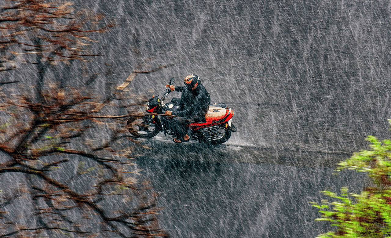 Kerala Rain Alert: അറബിക്കടലിൽ അസ്ന ചുഴലിക്കാറ്റ്; കേരളത്തിൽ മഴ കനക്കും; 10 ജില്ലകളിൽ ഓറഞ്ച് അലർട്ട്