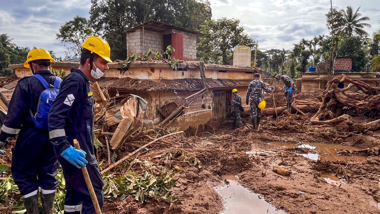 Wayanad Landslides: വയനാട്ടില് വേറെയുമുണ്ട് ഉരുള്പൊട്ടലിന് സാധ്യതയുള്ള പ്രദേശങ്ങള്: ജോണ് മത്തായി Wayanad Landslides: വയനാട്ടില് വേറെയുമുണ്ട് ഉരുള്പൊട്ടലിന് സാധ്യതയുള്ള പ്രദേശങ്ങള്: ജോണ് മത്തായി