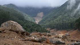 Wayanad landslide: വയനാട് ദുരിതബാധിതർക്കായി വീട് നിർമ്മിക്കാൻ സന്നദ്ധത പ്രകടിപ്പിച്ചവരെ നേരിൽ കാണും; ഒരുങ്ങുക 1000 സ്വ.ഫീറ്റ് വീട്