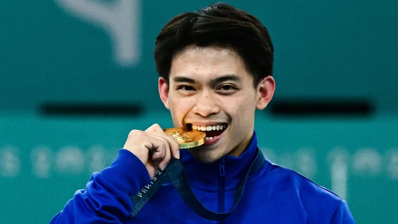 45 വയസിന് ശേഷം ജീവിതാവസാനം വരെ സൗജന്യ കൊളനോസ്കൊപ്പി, സൗജന്യ ഗ്യാസ്ട്രോഎൻട്രോളജി എന്നിവയും താരത്തിന് ലഭിക്കും. ഇത് യുലോ നിർദ്ദേശിക്കുന്നവർക്കും ലഭിക്കും. രണ്ട് പേരിൽ നിന്നായി 2 കോടി രൂപയിലധികം പാരിതോഷികവും താരത്തിന് വാഗ്ദാനമുണ്ട്. 20 മില്ല്യൺ പെസോ ആണ് ഫിലിപ്പിൻ സർക്കാർ വാഗ്ധാനം ചെയ്തിരിക്കുന്നത്.