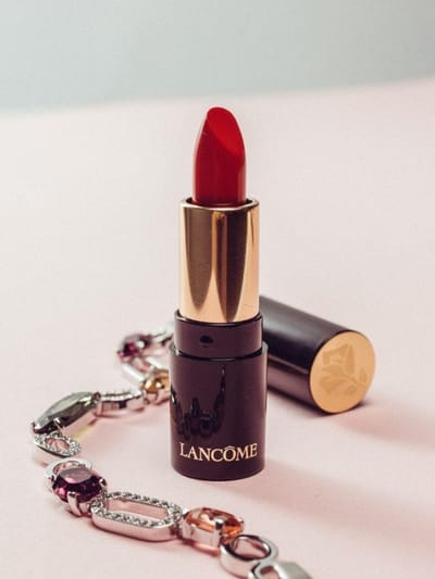 ലിപ്സ്റ്റിക് പ്രേമികൾ ഇക്കാര്യങ്ങൾ  ശ്രദ്ധിക്കണം