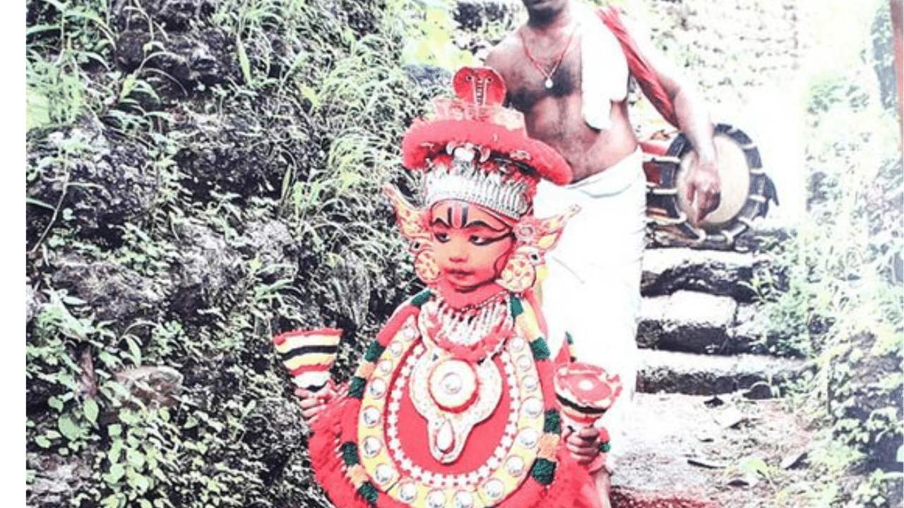 തിരുവോണപ്പുലരിയില്‍ ചെണ്ടമേളത്തിന്റെ താളം മുറുക്കി ആടി വരിന്ന ഓണത്താര്‍ ഓണക്കാല കാഴ്ചകളിൽ ഒന്നാണ്. -ഫോട്ടോ - SOCIAL MEDIA