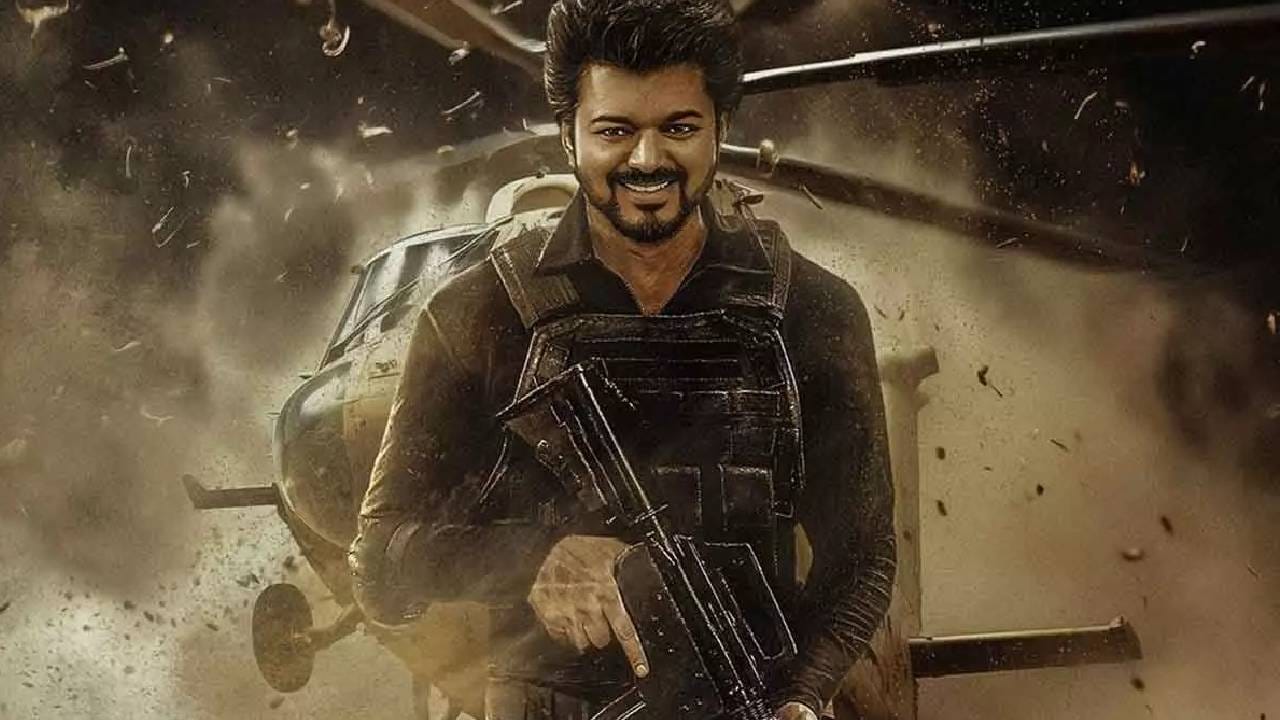 ലോകമെങ്ങുമുള്ള വിജയ് ആരാധകർക്ക് പ്രതീക്ഷയുടെയും കാത്തിരിപ്പിന്റെ ദിവസങ്ങളാണ് വരാൻ പോകുന്നത്. താരത്തിന്റെ പുതിയ ചിത്രമായ ദ ഗോട്ടിനായുള്ള കാത്തിരിപ്പിലാണ് ആരാധകർ. സെപ്തംബര് 5ന് ചിത്രം റിലീസാകുമെന്നാണ് വിവരം. കേരളത്തില് രാവിലെ 7 മണിക്കായിരിക്കും ആദ്യ ഷോ എത്തുന്നത്.