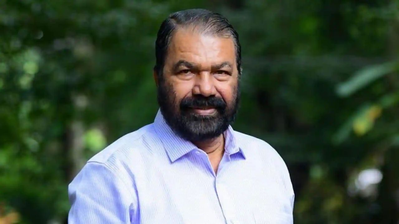 V Sivankutty: വന്ന വഴി മറക്കരുത്, കലോത്സവത്തിലൂടെ സിനിമയിലെത്തിയ നടി വിദ്യാർത്ഥികളെ നൃത്തം പഠിപ്പിക്കാനായി ചോദിച്ചത് 5 ലക്ഷം: വി ശിവൻകുട്ടി V Sivankutty: വന്ന വഴി മറക്കരുത്, കലോത്സവത്തിലൂടെ സിനിമയിലെത്തിയ നടി വിദ്യാർത്ഥികളെ നൃത്തം പഠിപ്പിക്കാനായി ചോദിച്ചത് 5 ലക്ഷം: വി ശിവൻകുട്ടി