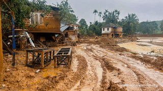 Kerala Rain Alert: സംസ്ഥാനത്ത് കനത്ത മഴ തുടരും; ജാഗ്രതാ നിർദേശം, ആറ് ജില്ലകളിൽ യെല്ലോ അലർട്ട്