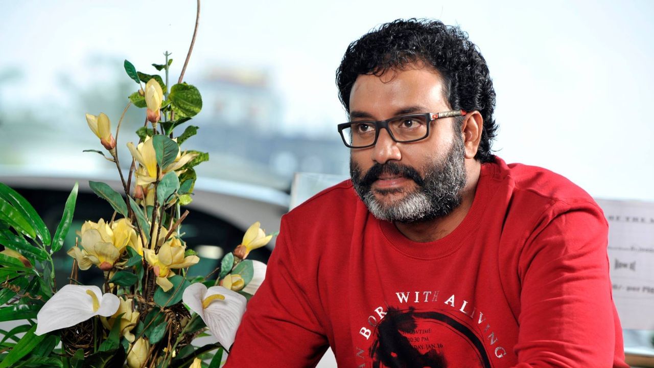 ദൂരദർശനിലെ തമിഴ് സീരിയലിൽ അഭിനയം ആരംഭിച്ച സുരേഷ് കൃഷ്ണയുടെ ആദ്യ സിനിമ ചമയമാണ്. 

എല്ലാ പ്രമുഖ താരങ്ങൾക്കുമൊപ്പം നിറഞ്ഞാടുന്ന സുരേഷ് കൃഷ്ണ കൂടുതലും എത്തിയത് വില്ലൻ വേഷങ്ങളിലാണ്.